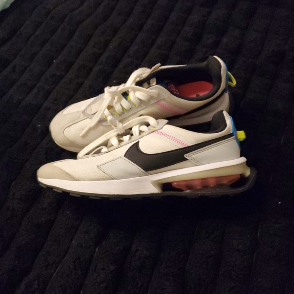 Nike Air Max Pre-Day sneakers in size 9 Men's - Picture 8 of 8